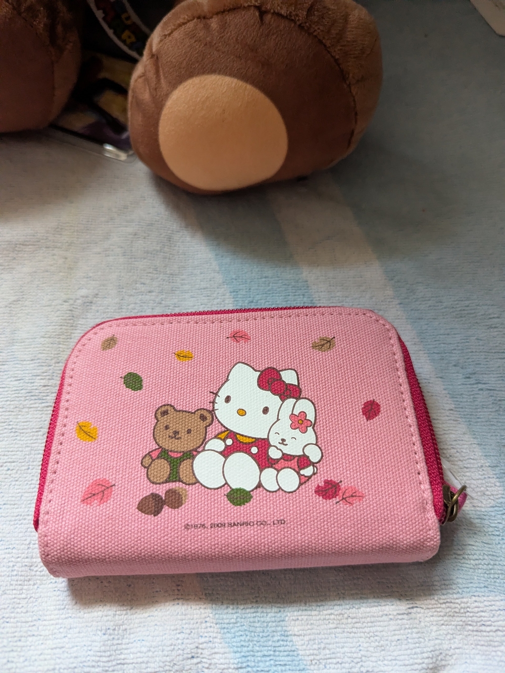 Hello Kitty pink Wallet 2009 Kathy bunny and bear sitting on
